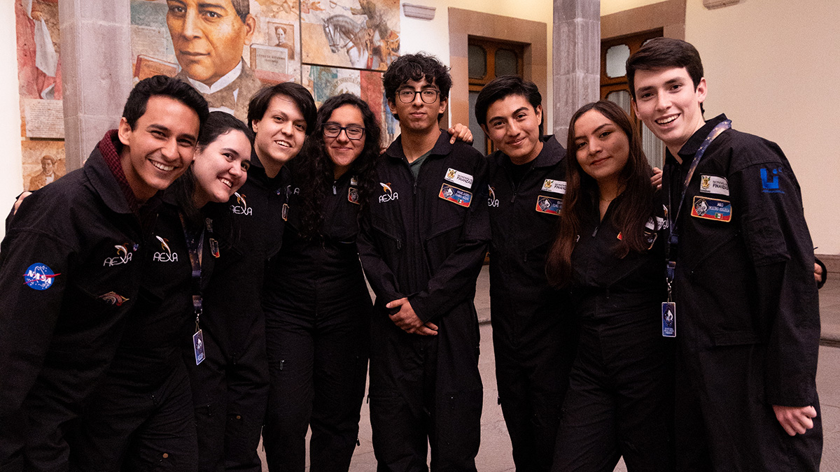 Jóvenes invitados por la NASA