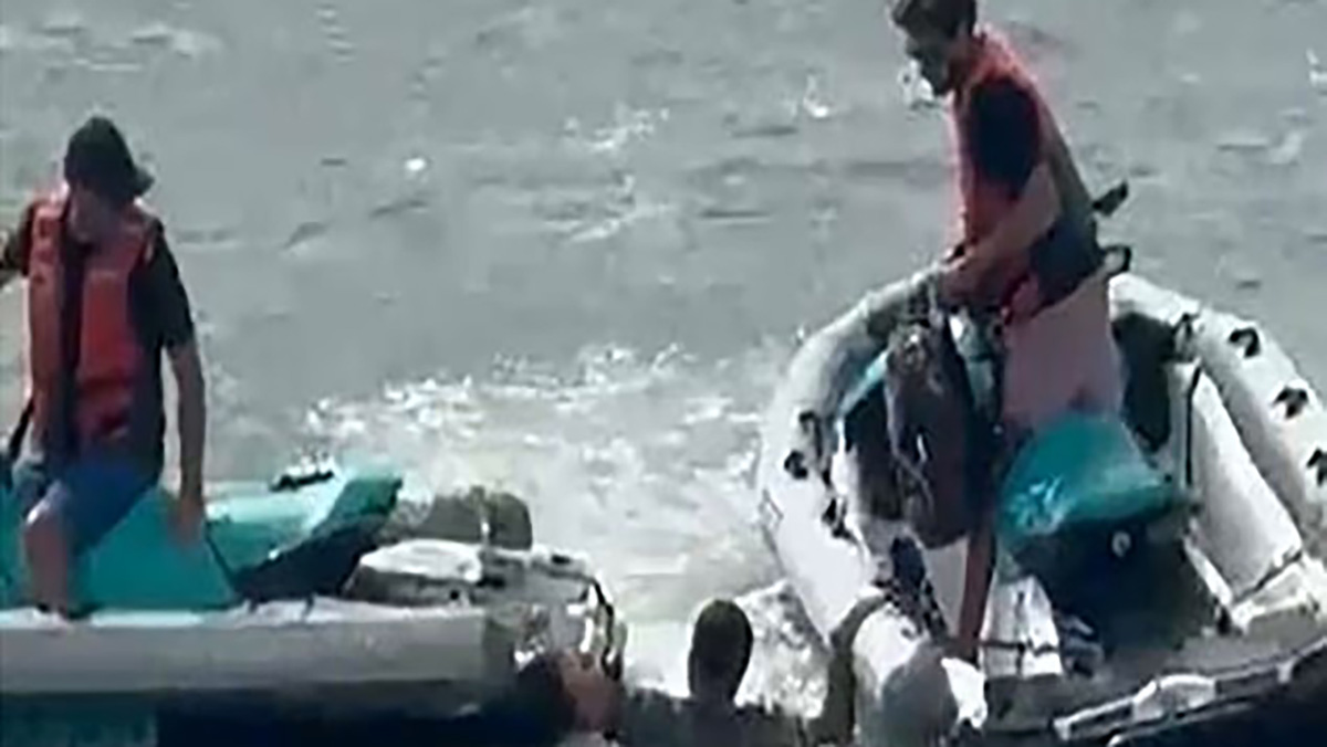 Hombre saltó de un crucero