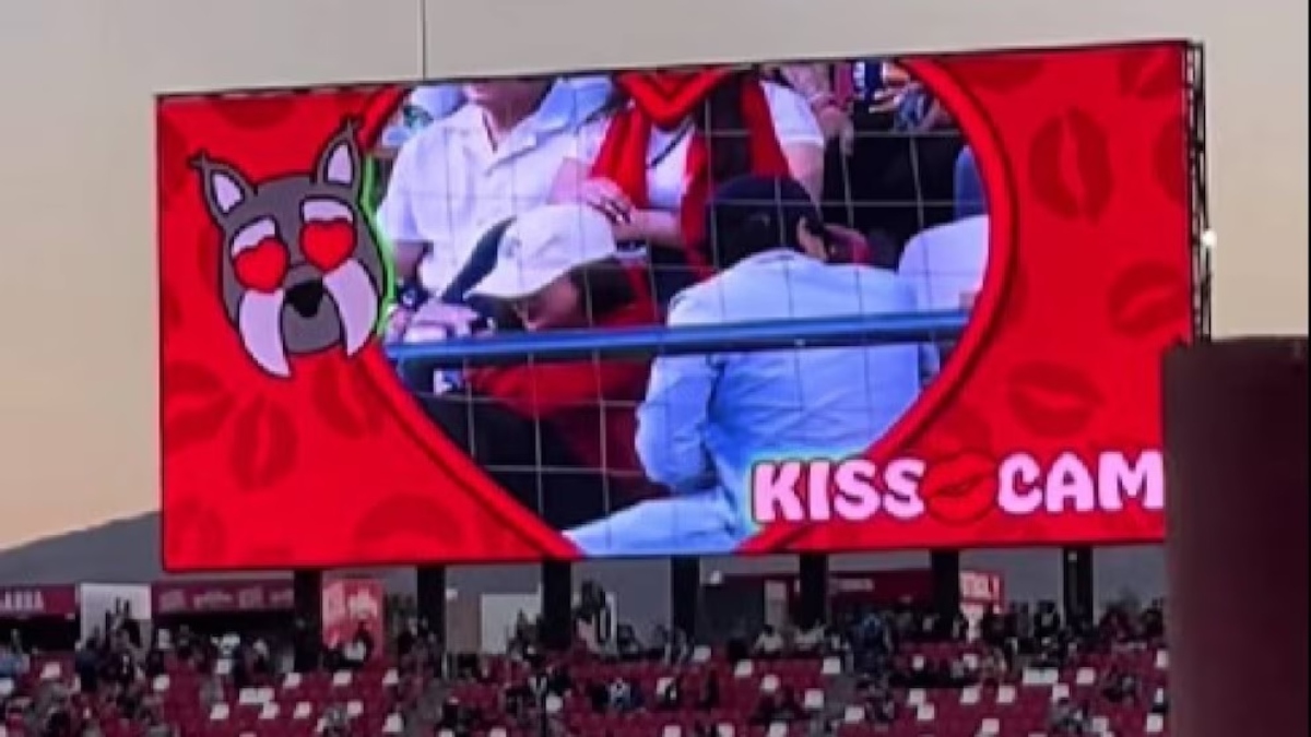 Kiss Cam